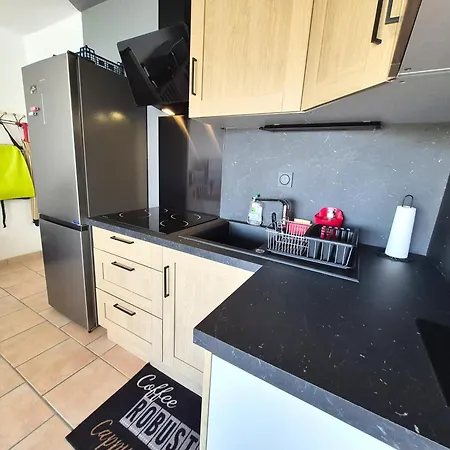 Appartamento T2 Cosy Face - Accès - Parking - Wifi *